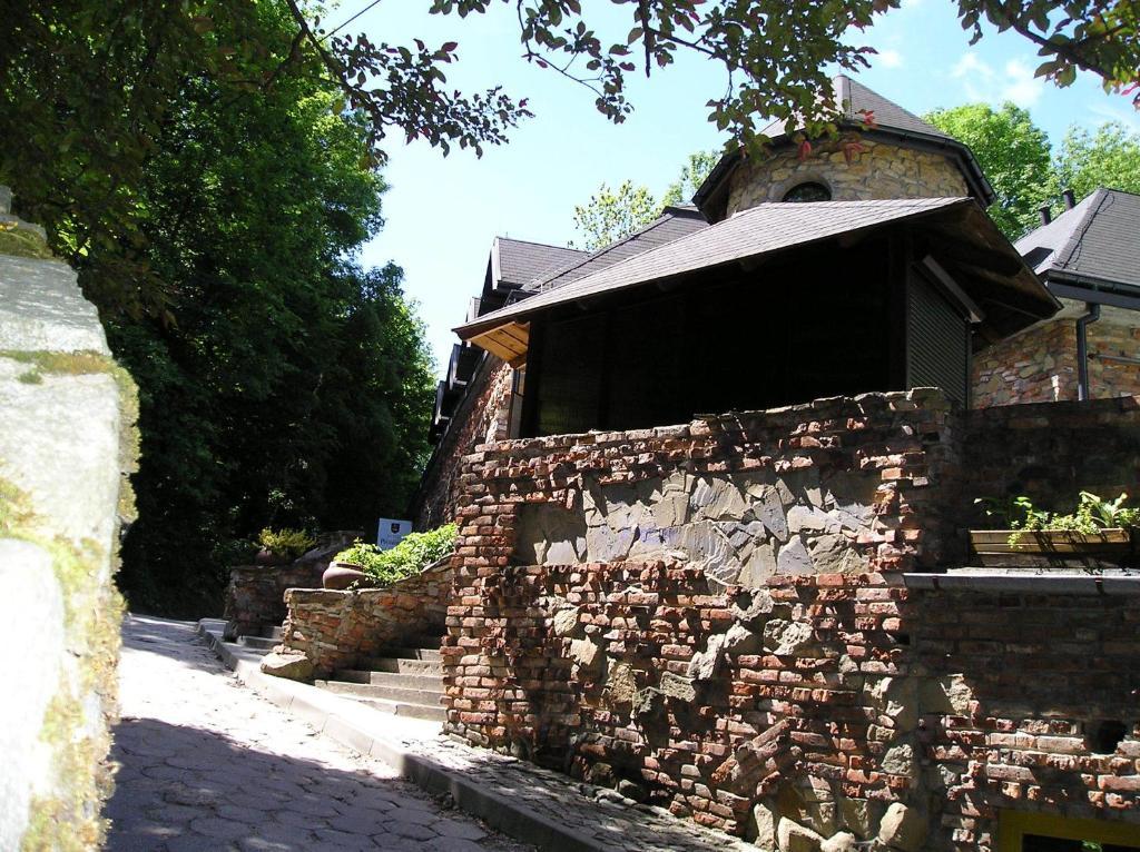 Hotel Podzamcze Tarnów Exterior foto