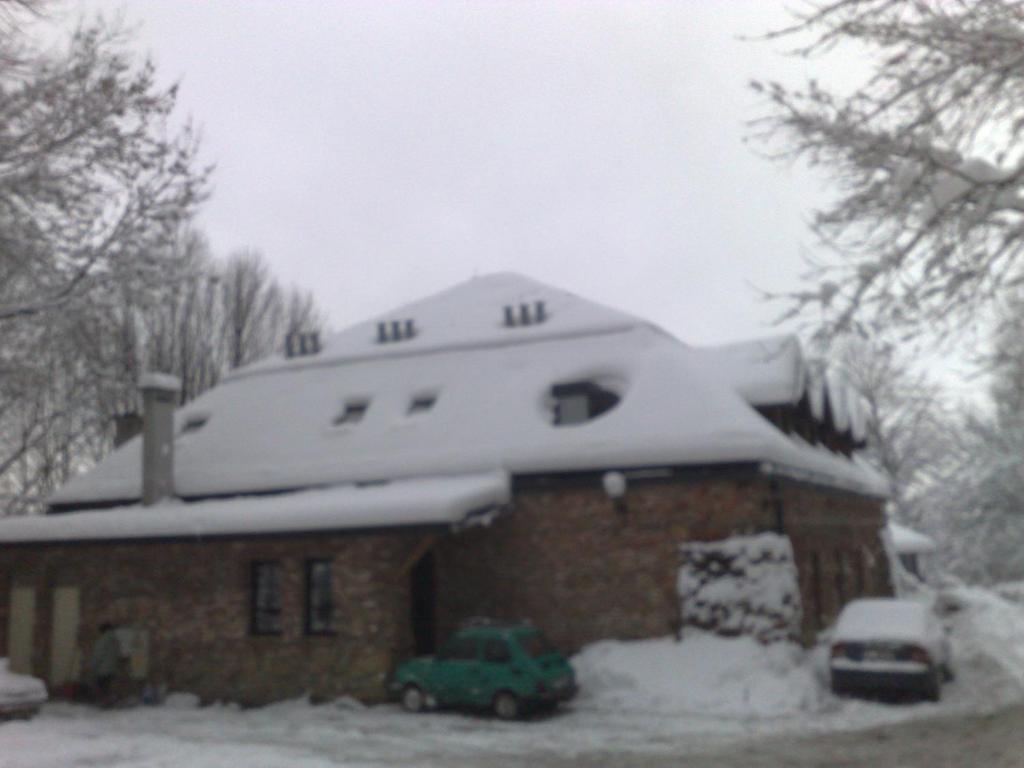 Hotel Podzamcze Tarnów Exterior foto